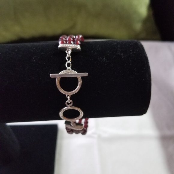 Garnets and Sterling Silver Bracelet - Picture 2 of 2